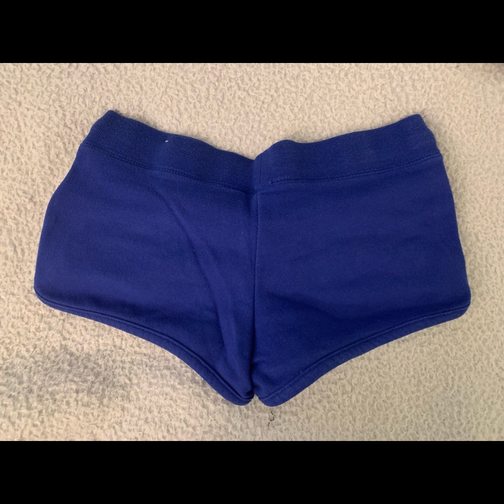 Shorts - Picture 2 of 3